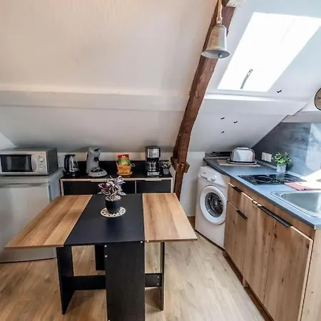 Le Cocon Climatise Parking 10min Apartmán *